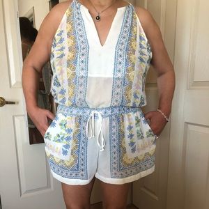 Dining casual BCBG romper
